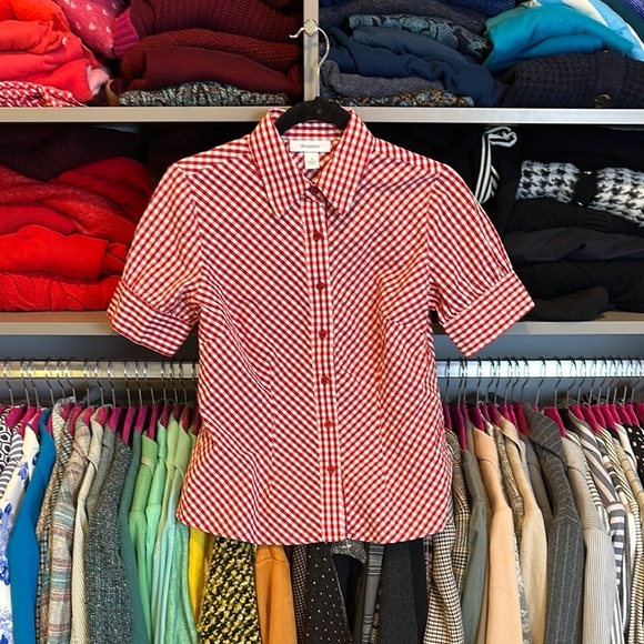 Dress Barn red/white gingham short button sleeve button down shirt size S - Picture 1 of 3